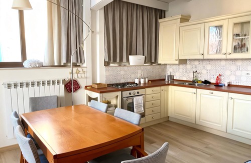 Margherita di Savoia House | Detached house in the center near the sea and the Spa Center