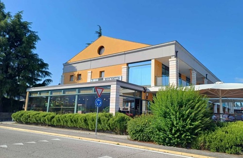 Affi Apartment | Dimora all'Angolo - moderno e in centro