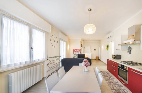 Caprino Veronese Apartment | Dimora Paola - Garda - Centro con parcheggio- ac