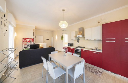 Caprino Veronese Apartment | Dimora Paola - Garda - Centro con parcheggio- ac