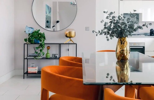South Bank Apartment | Divine Views from a Breathtaking LuxXe Penthouse