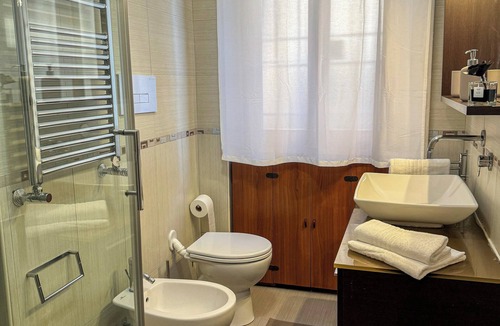 Aurelio House | Dolce Vita Rome Apartment (Aurelio-near Metro A)