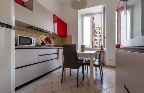 Rione XIV Borgo Apartment | Domus Alberico 2 (Castel Sant'Angelo – Vatican)