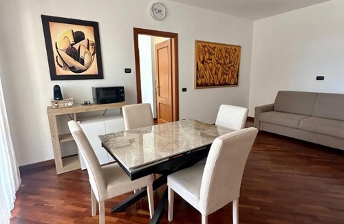 Fiumicino Apartment | Domus Leonardo Apartment
