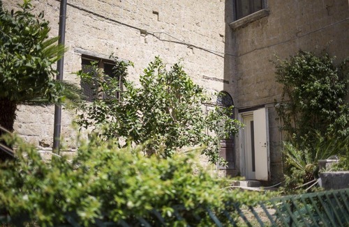Posillipo Apartment | Donn'Anna - appartamento sul mare by Italianhost