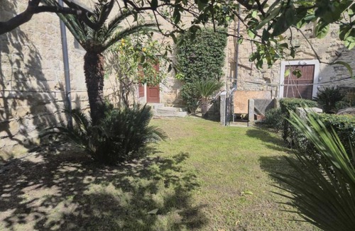 Posillipo Apartment | Donn'Anna - appartamento sul mare by Italianhost