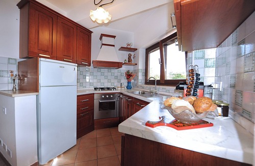L'Aquila Apartment | Double room in independent apartment two bathrooms living room and kitchen