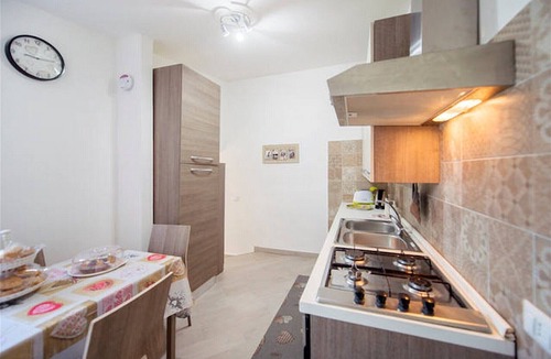 Montecalvario Apartment | Downtown, with private garden away from traffic noise, GARDEN House