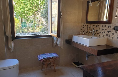 Fornole House | DUETERRE ROOM & HOST