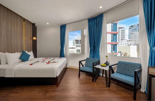 Ngu Hanh Son Hotel | ELC Luxury Hotel Danang - An Thuong Walking Street