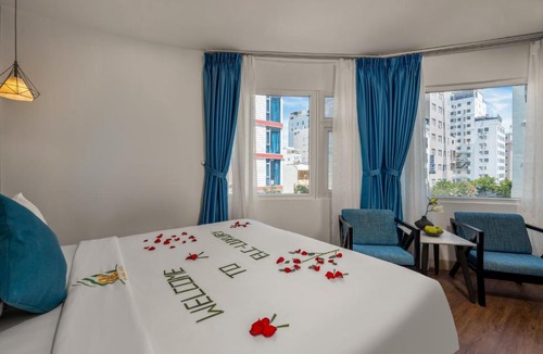 Ngu Hanh Son Hotel | ELC Luxury Hotel Danang - An Thuong Walking Street