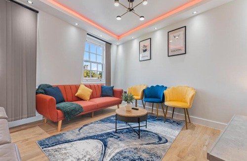 Bishop's Apartment | Elegant 2BR-1BATH Flat Near London Eye and Westminster