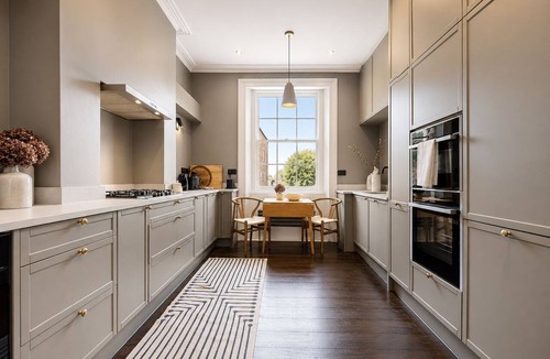 Cantelowes House | Elegant 3-Storey Camden Maisonette with Terrace - Pass the Keys