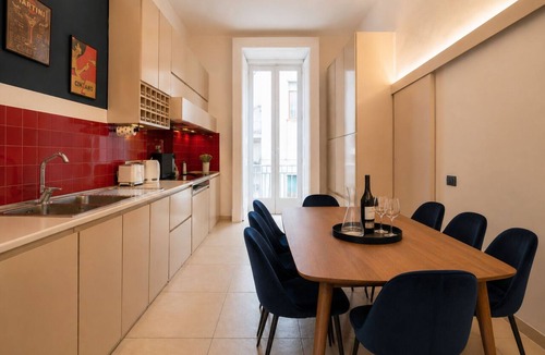 Historical Center Apartment | Elegant and bright 220 sqm renovated flat in the city center
