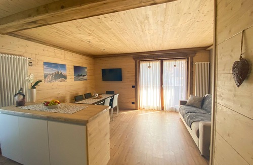 Auronzo di Cadore Apartment | Elegant apartment in the heart of Auronzo