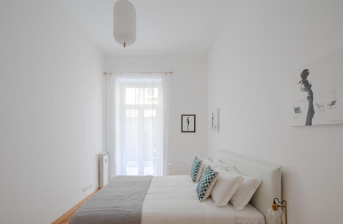 Rione V Ponte Apartment | Elegant apartment with patio at Piazza Navona