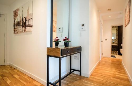 Prince's Apartment | Elegant Westminster 2BR Apartment Near Big Ben