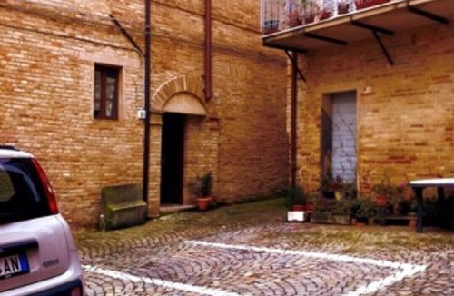 Petritoli House | Elegantes, Historisches Haus mit Terrassen & Garten