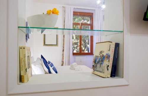 Rome City Centre Apartment | Elegantis Barberini Modern Apartment - Comfort in Rome Most Charming District