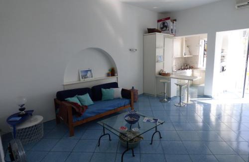 Ischia Ponte Apartment | Ella House