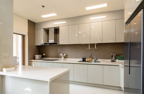 Xuan Tao Apartment | Entire spacious city-view apartment surrounded by local amenities.