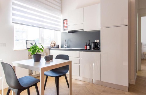 EUR Apartment | Eur appartamento vista lago Fattori