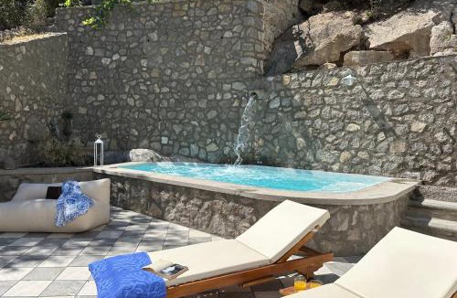 Forio Apartment | Evelyns Pool Garden