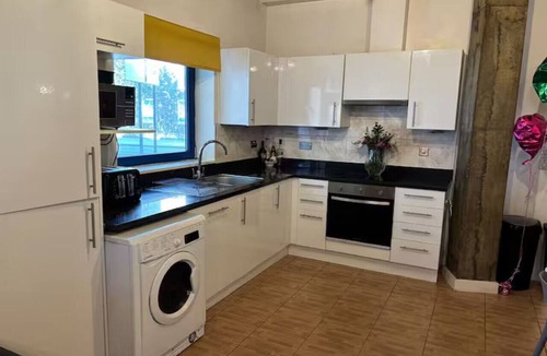 Haggerston Apartment | Explore East London - Near Shoreditch & Brick Lane - Pass the Keys