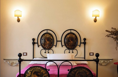 Zona LVIII Prima Porta Bed & Breakfast | Ezedra Room in Domus Anson Slj is ideal for those who love romantic places
