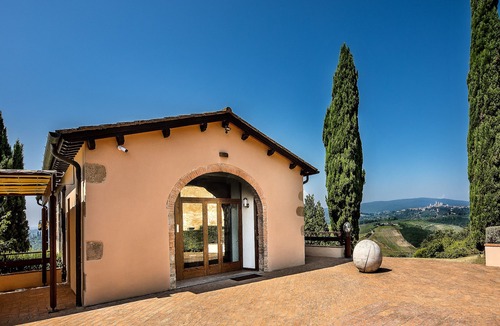 San Gimignano Villa | Fabulous 3br Designer Villa With All Comforts & Stunning Views In San Gimignano!