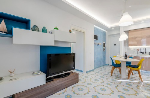 Lacco Ameno Apartment | Fabulous apartment right on the sea.