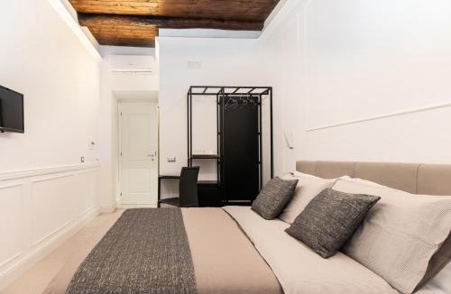 Historical Center Bed & Breakfast | FAGì Chiaia Rooms