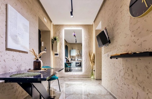 Naples Apartment | Falco Jacuzzi Home - Whirlpool bath in room - Naples