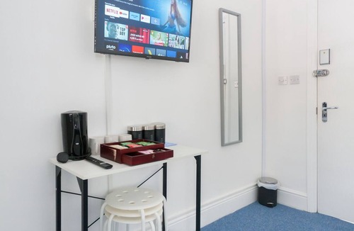 Whitechapel Apartment | Family Friendly Budget Studio in City Center