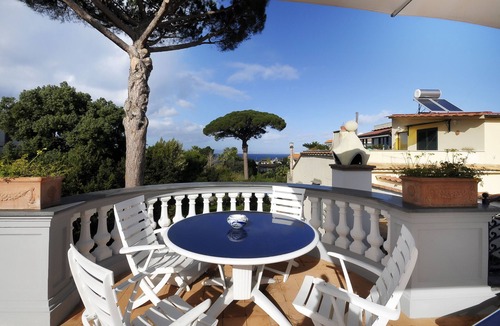 Sant'Agnello Villa | family-friendly,event-friendly, town-center
