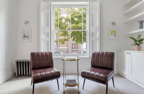 Newington House | Family House Up To 10ppl w/ Rooftop Terrace