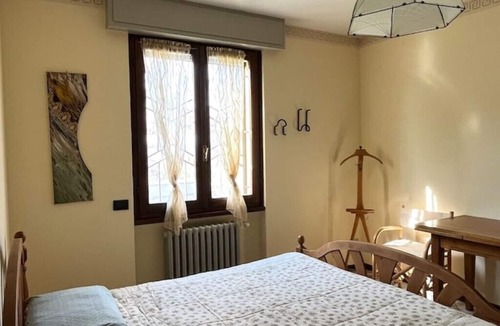 Desenzano del Garda Villa | Fantastic family home with pool, 5 minutes from Desenzano.