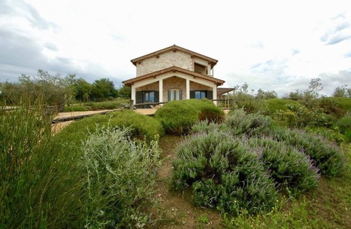 Manciano House | Fantastic property with swimming pool near the sea