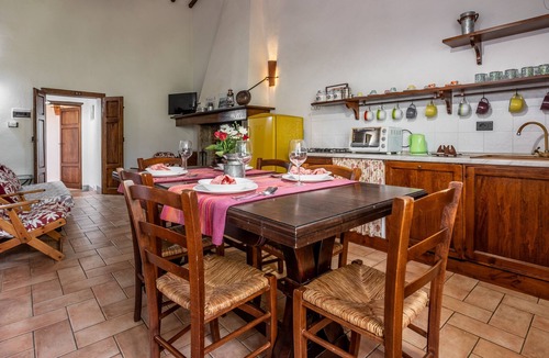 Arcidosso House | Farmhouse "Girasole" with Shared Pool, Private Garden & Wi-Fi