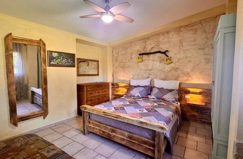 Pitigliano House | Farmhouse "Volpe" with Shared Pool, Private Terrace & Wi-Fi