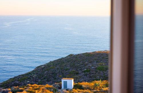 Isola del Giglio Resort | Faro Capel Rosso