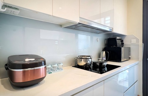My Đinh Apartment | Feria Home - Vinhomes Sky Lake Pham Hung