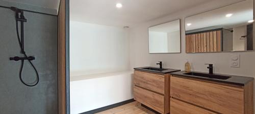 Saint-Chely-d'Aubrac House | Ferme authentique en Aubrac - vue & calme absolu