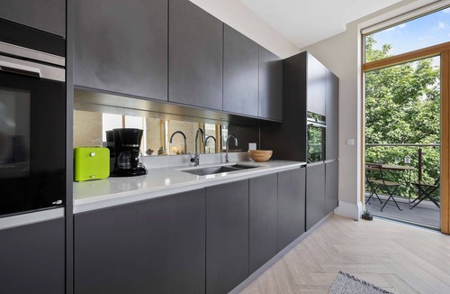 Childs Hill Apartment | Finchley Road Luxe 2 Bed Apartment NW11