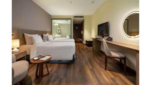 Cat Hai Apartment | Flamingo Cat Ba Resort Deluxe Mountain View - 1 Bedroom