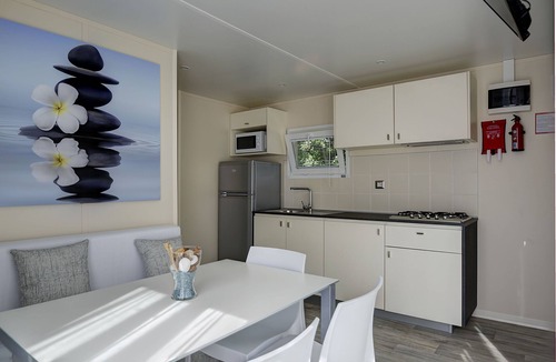 Tor di Quinto RV Rental | Flaminio Village Bungalow Park - Campground