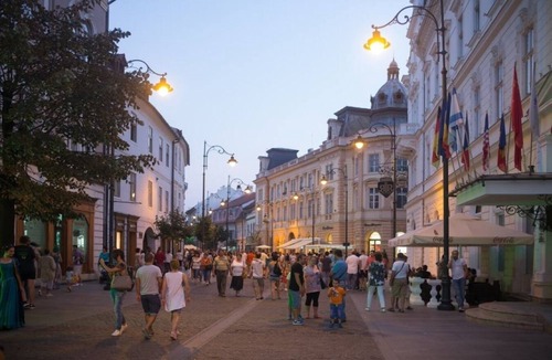 Sibiu Old Town Villa | Floasiu Residence Condo 3 rooms Appartement