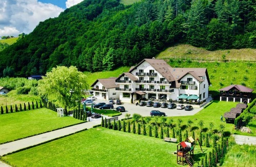 Poiana Marului Hotel | Flor de Măr Transylvanian Hotel & spa, close to Dracula Castle, Brasov,mountains