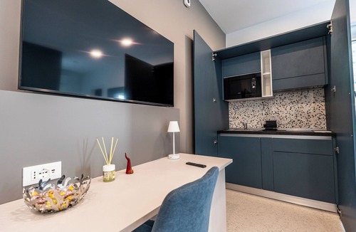 Castellammare di Stabia Villa | Floral Apartment