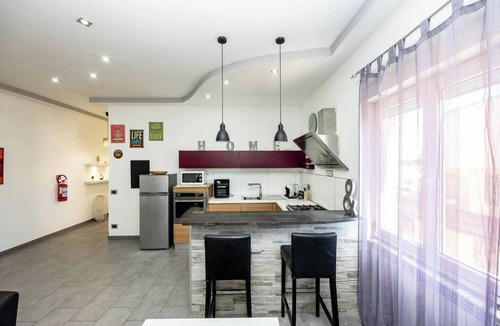 Fiumicino Apartment | Fly and Swin, Glamour house
